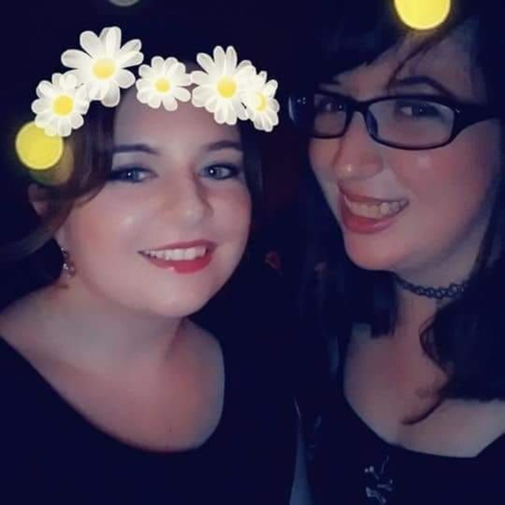 Meet your Posher, Erzebet